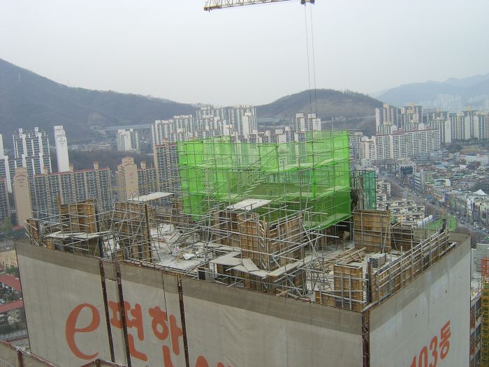 103동 옥탑층 비계조립사진.JPG